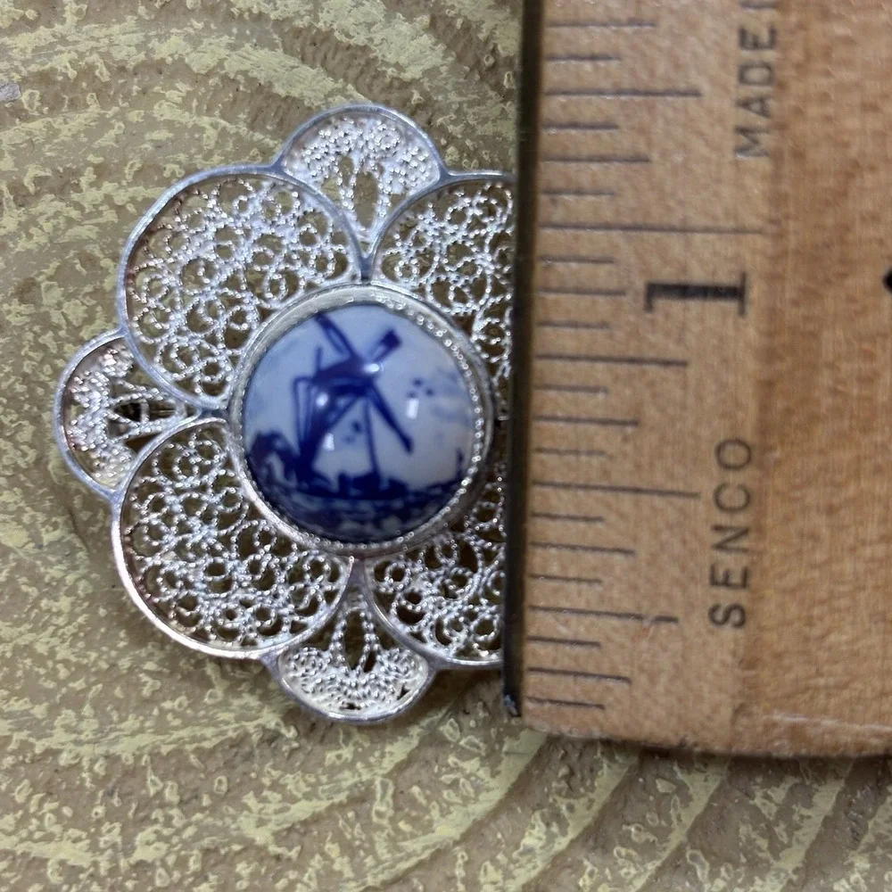 Vintage Sterling Delft Holland‎ Filigree Style Pin Holland Porcelain Center